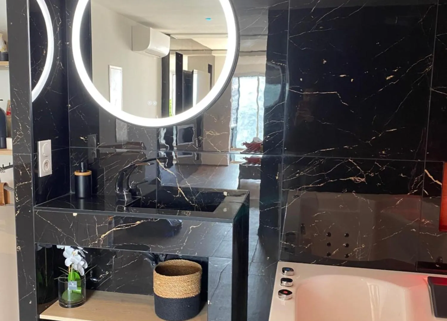 Apartment Loveroom - Spicy Love - Situee Entre Nice Et Cannes, Alpes Maritimes France