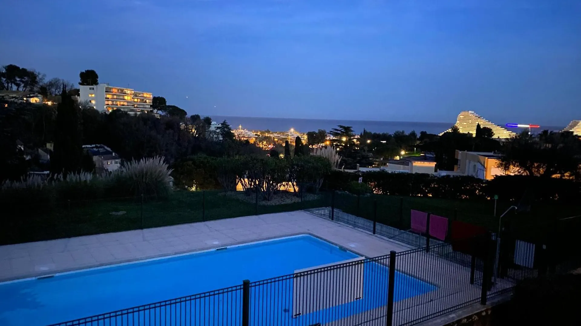 Loveroom - Spicy Love - Situee Entre Nice Et Cannes, Alpes Maritimes וילנב-לובה